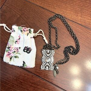 Plunder Crystal necklace